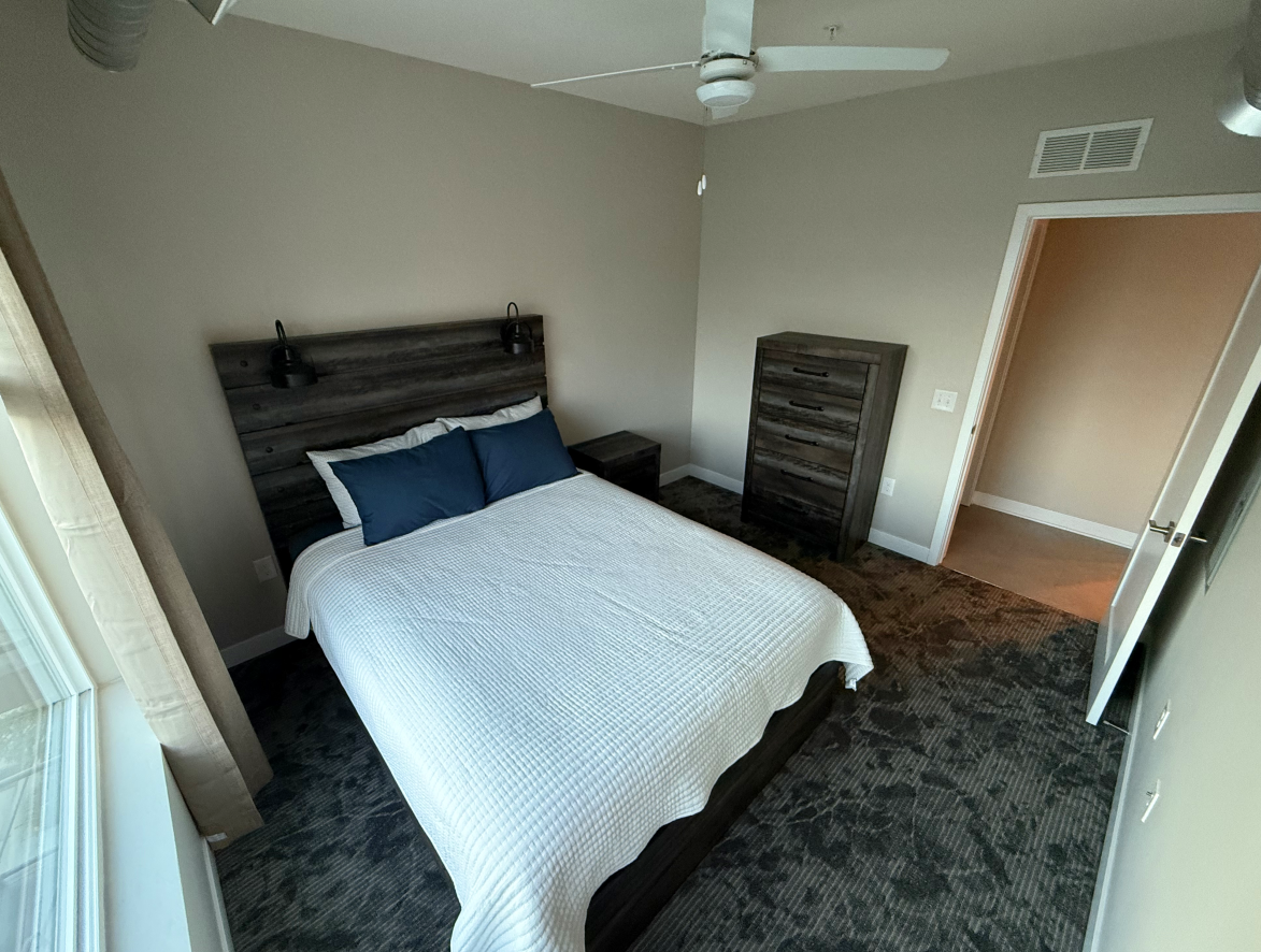 The Sapphire Suite | Furnished 1BR Downtown Des Moines