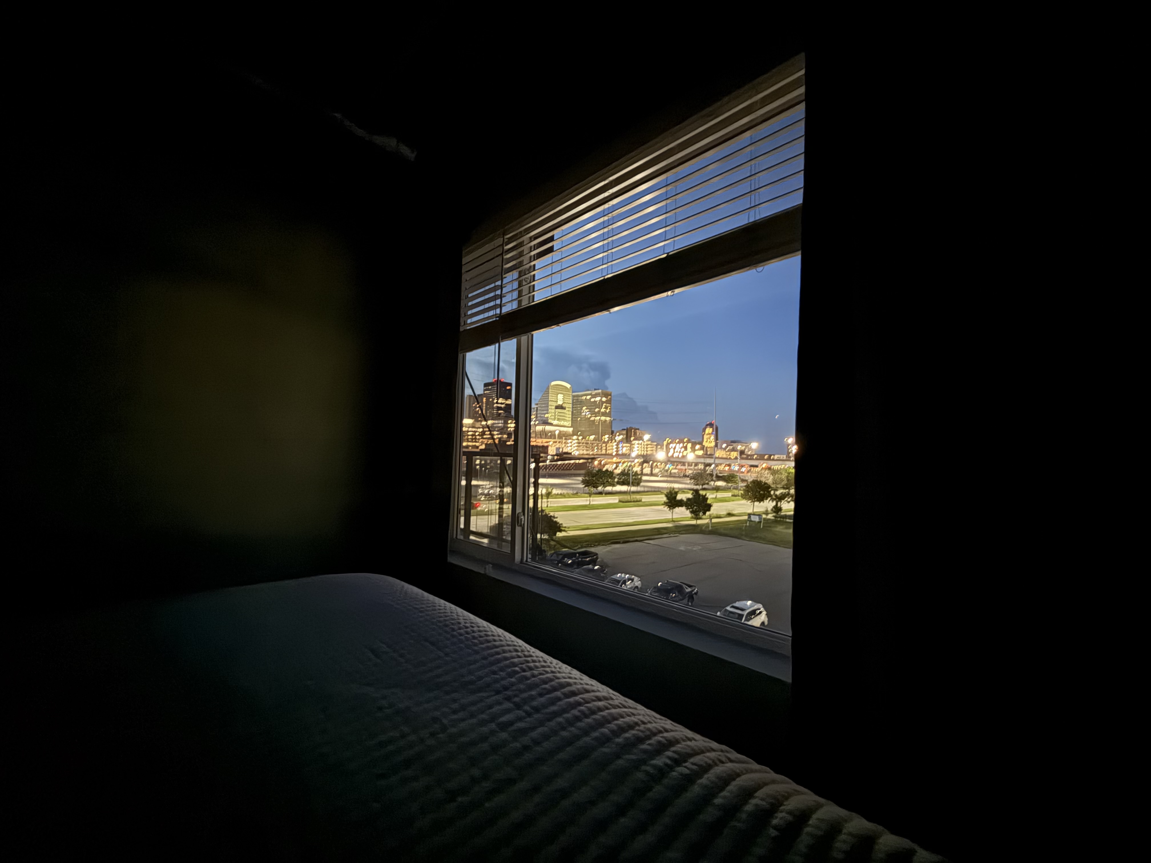 The Sapphire Suite | Furnished 1BR Downtown Des Moines