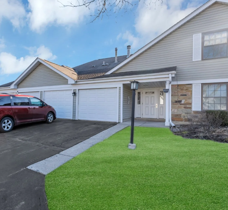 Prairie Haven | Furnished 2BR Townhome Near Kansas City