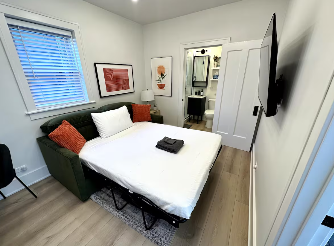 Prairie Haven | Furnished 2BR Townhome Near Kansas City